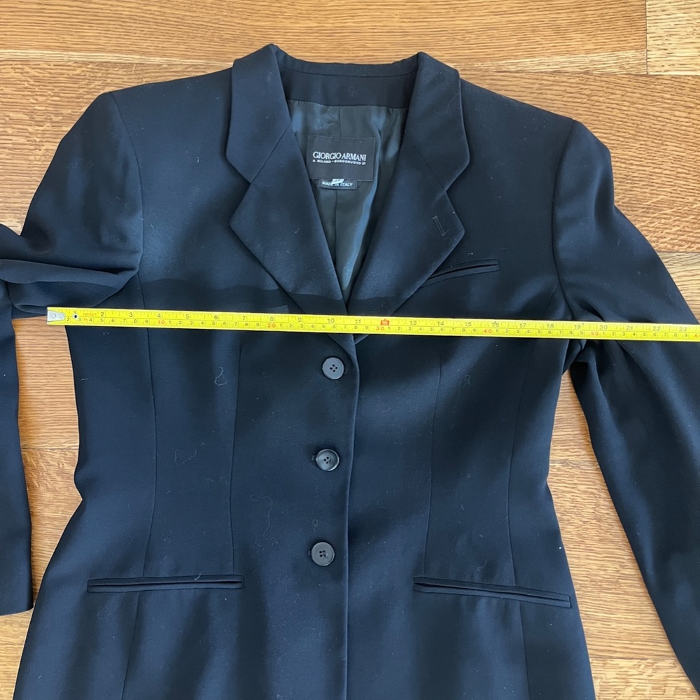 Gorgeous vintage Giorgio Armani black wool blazer, like new, Italian size 46 - Picture 2 of 11